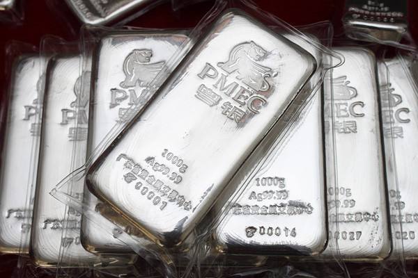 现货白银交易平台排行中如何选择靠谱平台